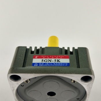 廈門(mén)東歷電機(jī)斜齒輪5GU-10XK減速機(jī)